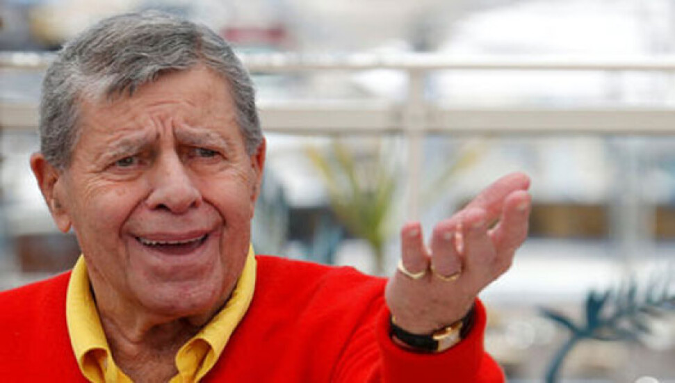 Komedi efsanesi Jerry Lewis hayatını kaybetti