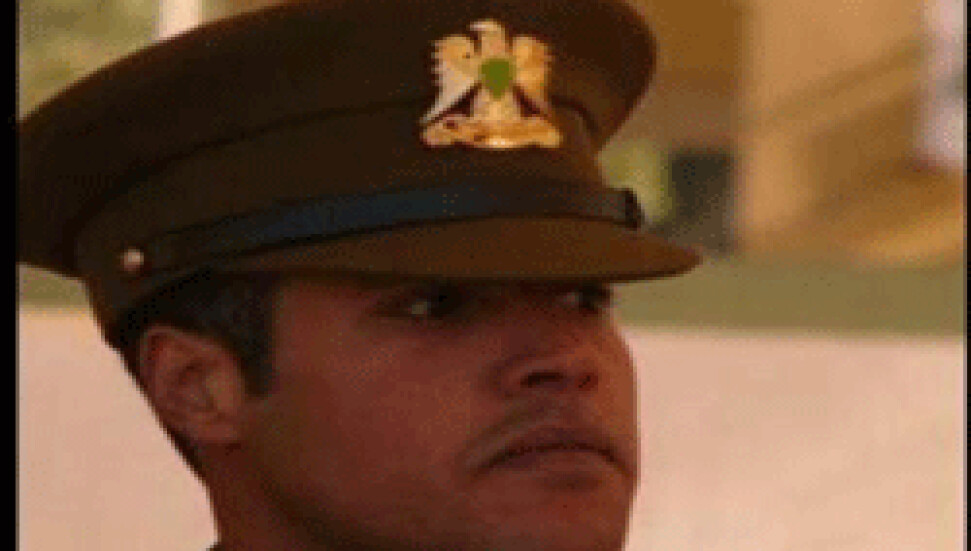 Libya televizyonu, öldü denilen Hamis Kaddafi'nin görüntülerini yayınladı