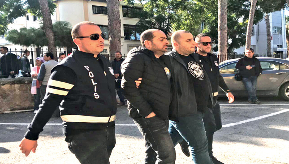 Şüpheli para hareketleri başlarını derde soktu