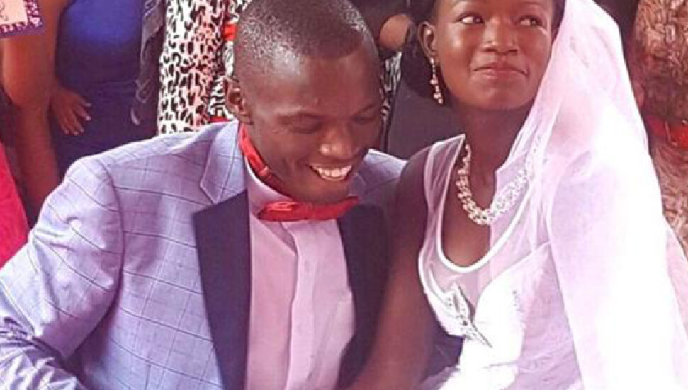 Kenya'da "1 dolarlık düğünle" evlenen çifte telli duvaklı düğün yapıldı