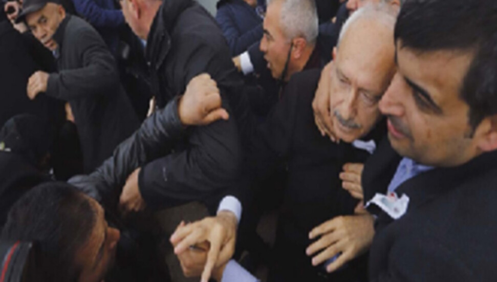 Kılıçdaroğlu'na şehit cenazesinde saldırı