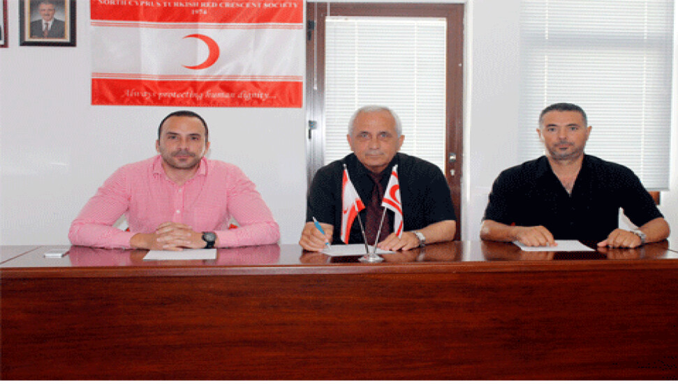 Kızılay Derneği'nden "Soma'da kararan yüreklere bir ışıkta sen yak" kampanyası