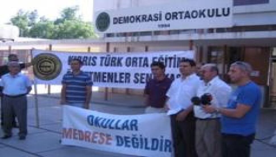 Öğretmen sendikaları: Yaz Kur'an kurslarına asla izin vermeyeceğiz