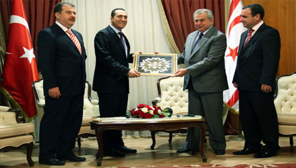 Başbakan Küçük, MASİAD yetkililerini kabul etti