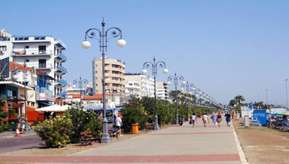 Larnaka'da bomba paniği