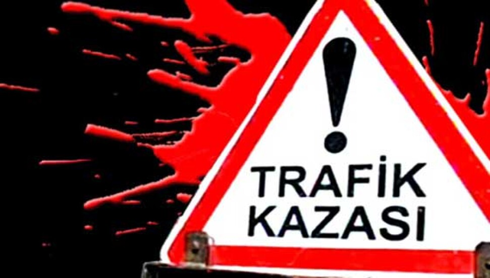 Ledra Palace ışıkları kavşağında motosikletle araba çarpıştı, motosiklet sürücüsü ağır yaralandı