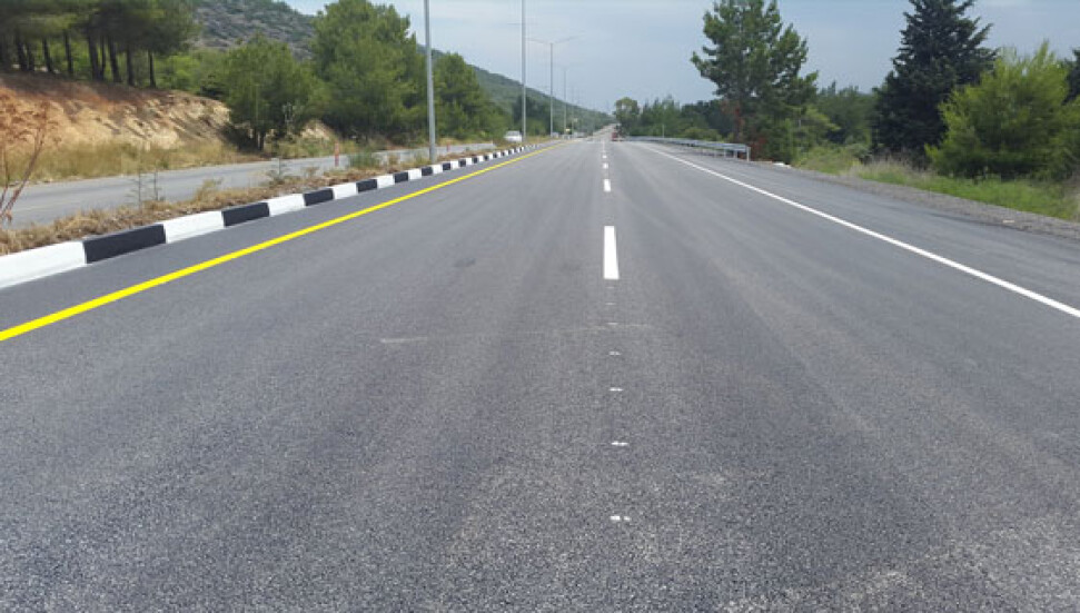 Lefkoşa-Girne yolunun yapımı tamamlanan 1. etabı trafiğe açıldı