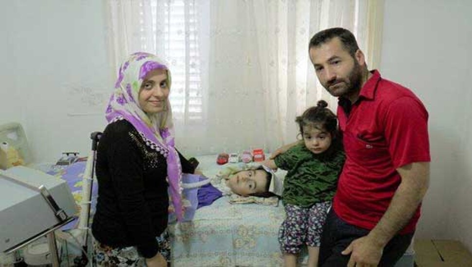 Lefkoşa'da yaşayan çift SMA hastası oğulları için Erdoğan'dan yardım bekliyor