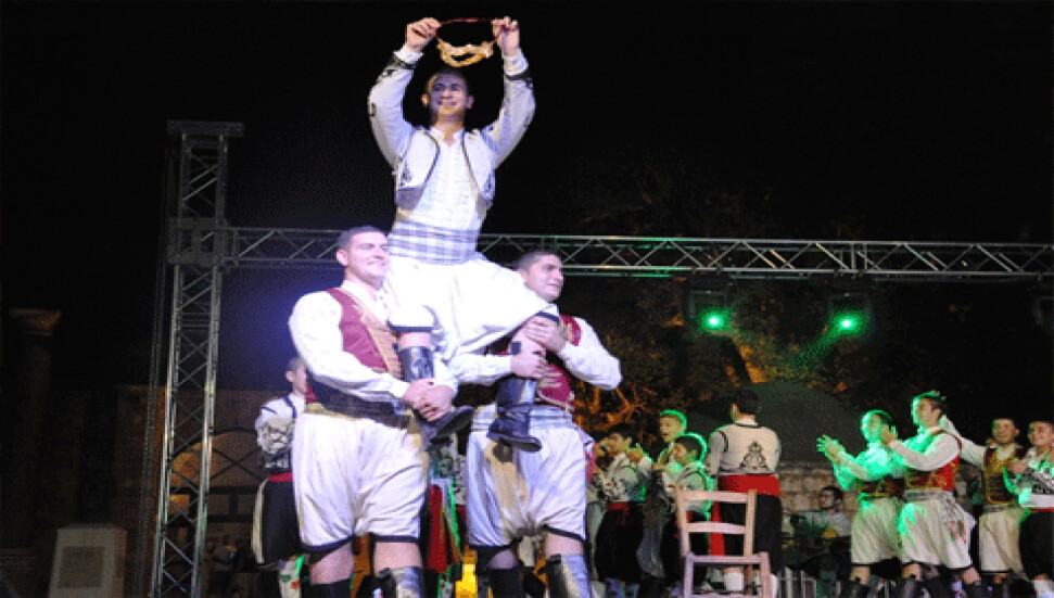 Buram buram Kıbrıs koktu