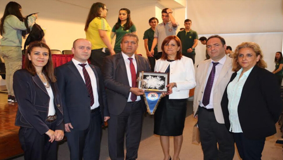 Sakarya Anadolu Lisesi Gazimağusa Belediyesi'ni ziyaret etti