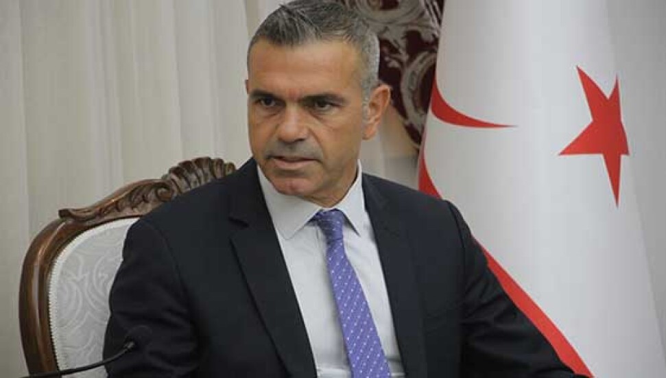 Meclis Başkanı Uluçay Güney Kıbrıs'taki eylemde KKTC bayrağı yakılmasını kınadı