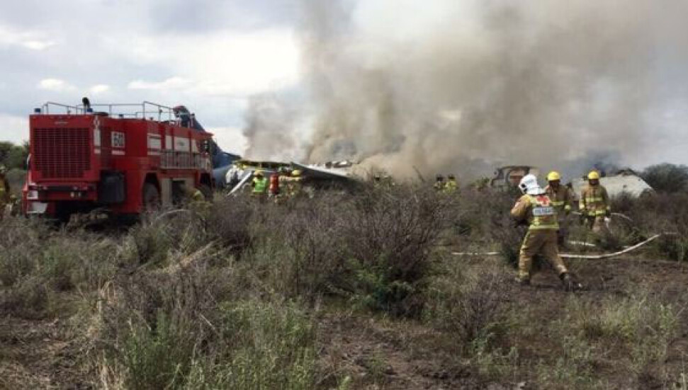 Meksika'da 101 kişiyi taşıyan uçak düştü: Ölü yok, 2'si ağır 85 yaralı