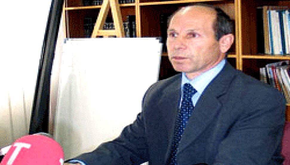 Özkardaş "kimlik almakla benliğimizi yitirmeyiz"