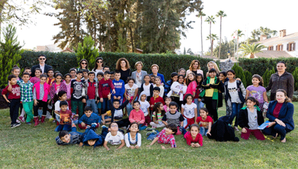 Meral Akıncı, çocuk esirgeme kurumu etkinlik merkezi öğrencilerini Cumhurbaşkanlığı'nda ağırladı