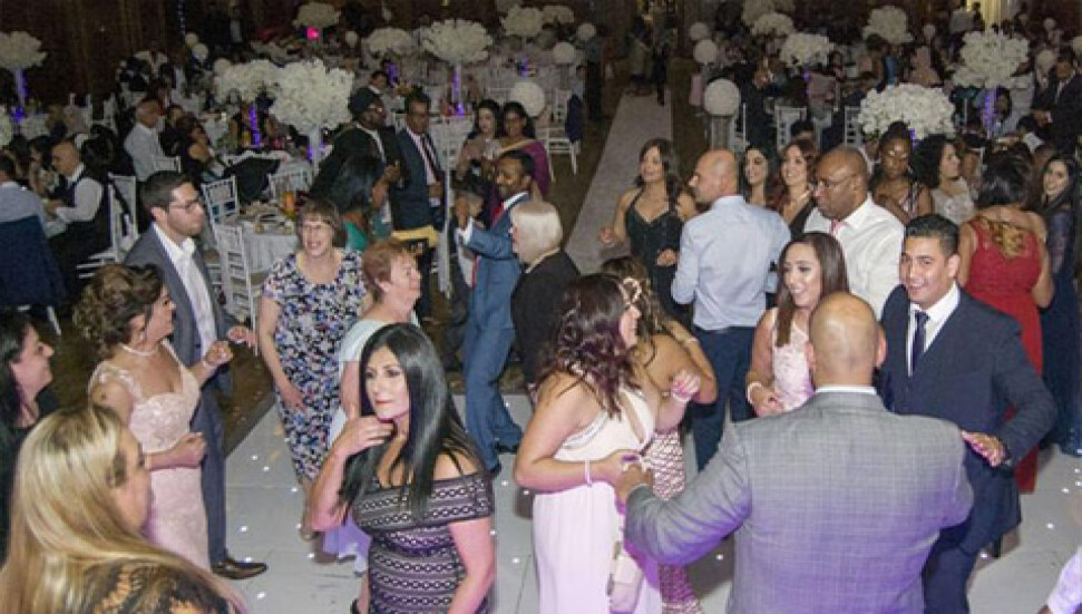 Metropolitan Polisine Türk düğünü