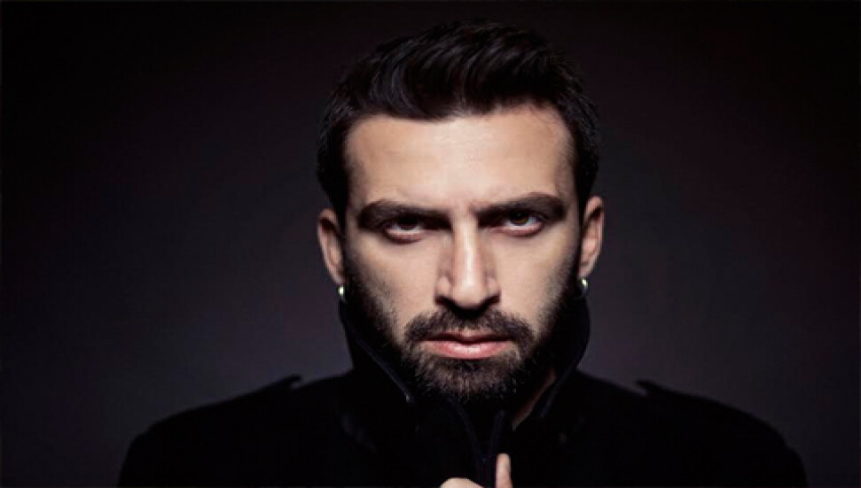 YDÜ 25. yıl etkinlikleri kapsamında oyuncu, müzisyen Erdem Yener'i ağırlıyor