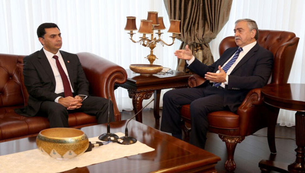 Nami, müzakerecilik görevini Akıncı'ya iade etti