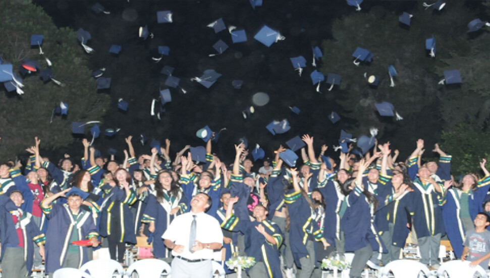 Namık Kemal Lisesi'nde coşkulu Diploma Töreni