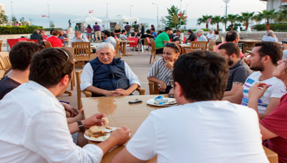 ODTÜ Kuzey Kıbrıs Kampusu'nda mezunlar "hellim-çakızdez-gabira" buluşması