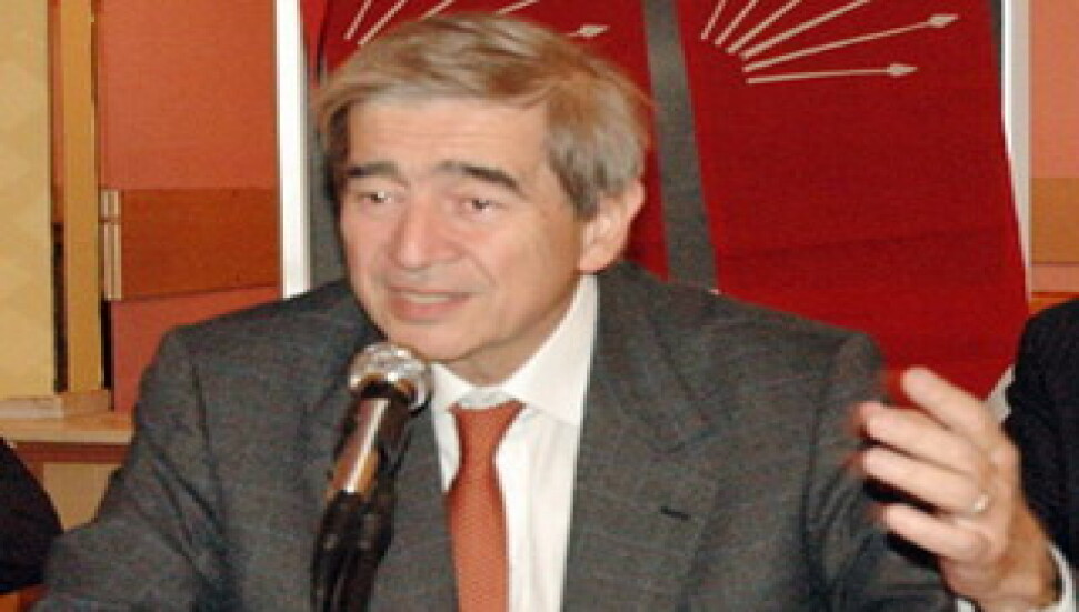 Kıbrıs Girit gibi elden gidiyor