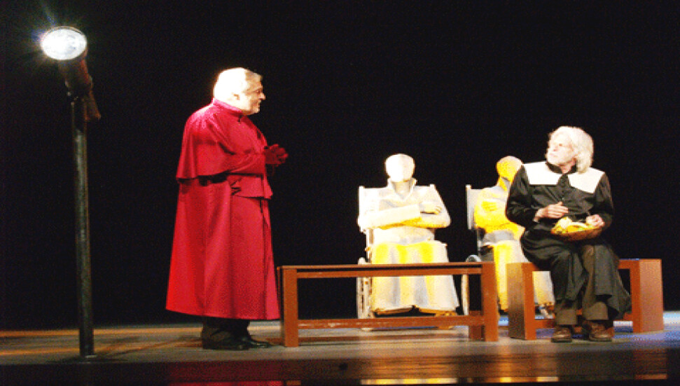 Rutkay Aziz ile Taner Barlas'ın "Adalet, Sizsiniz" oyunu ayakta alkışlandı