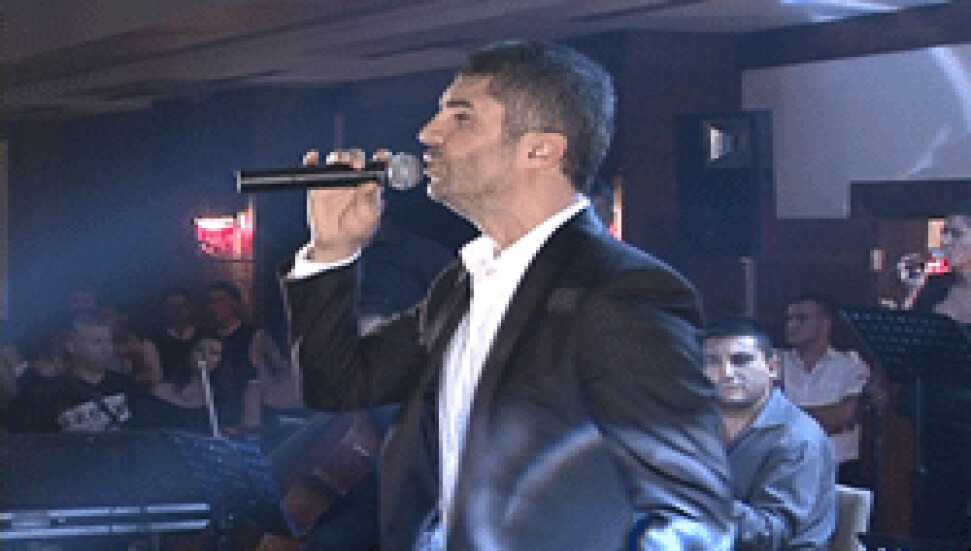 Yurtdışı yasağı bulunan Özcan Deniz, KKTC'de konser verebiliyor