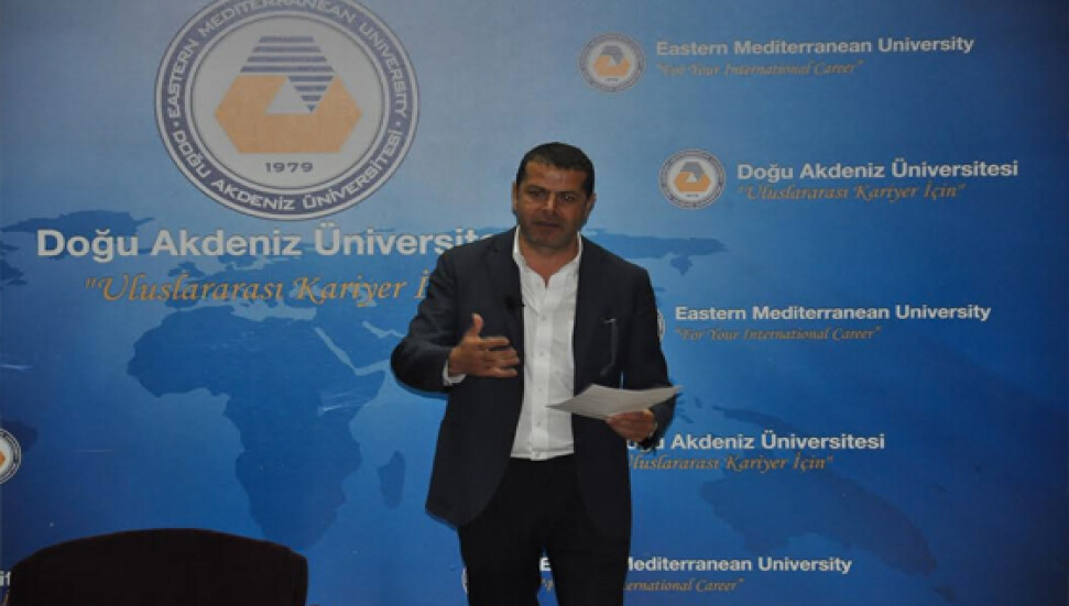 Ünlü Gazeteci Cüneyt Özdemir DAÜ'de öğrencilerle söyleşi gerçekleştirdi