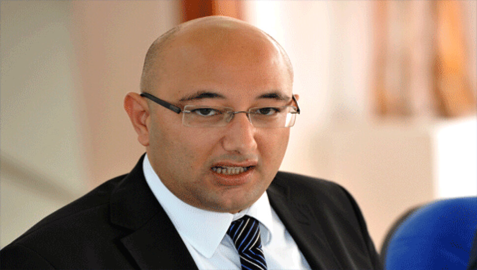 Özgür: "13. maaşlardan kesinti kararımız yoktur"