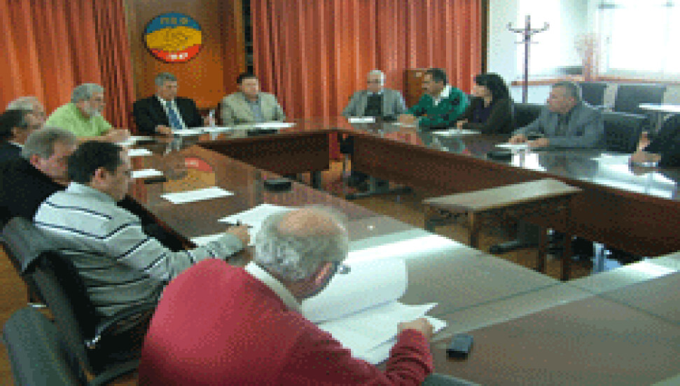 Dev - İş ve PEO, Kıbrıslı Türklerin mücadeleci eylemlerini selamladı