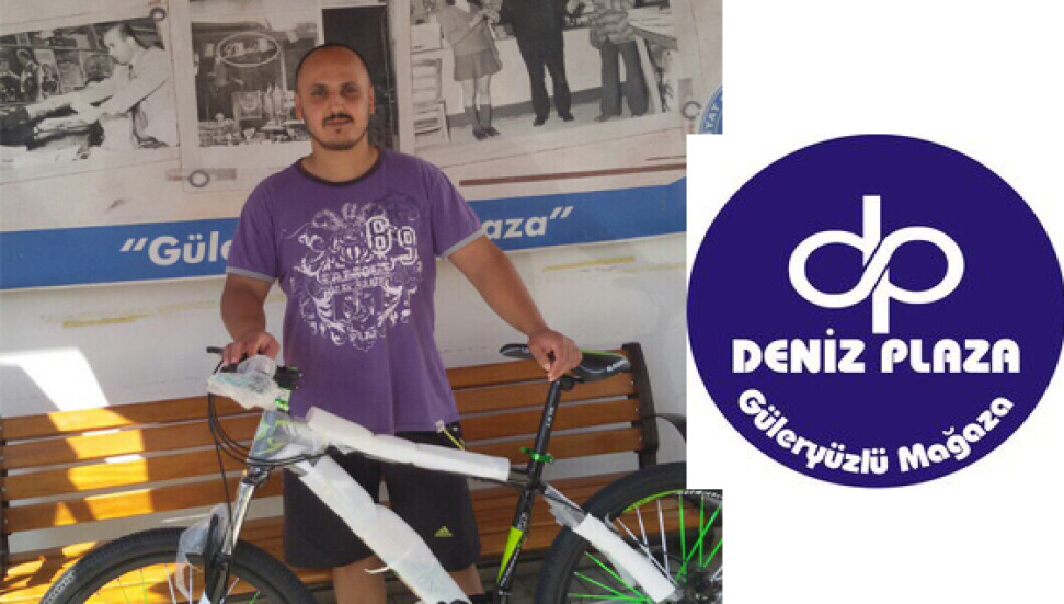 Deniz Plaza'nın "Okula Dönüş Kampanyası" kapsamındaki çekilişte 100 bisiklet sahibini buldu