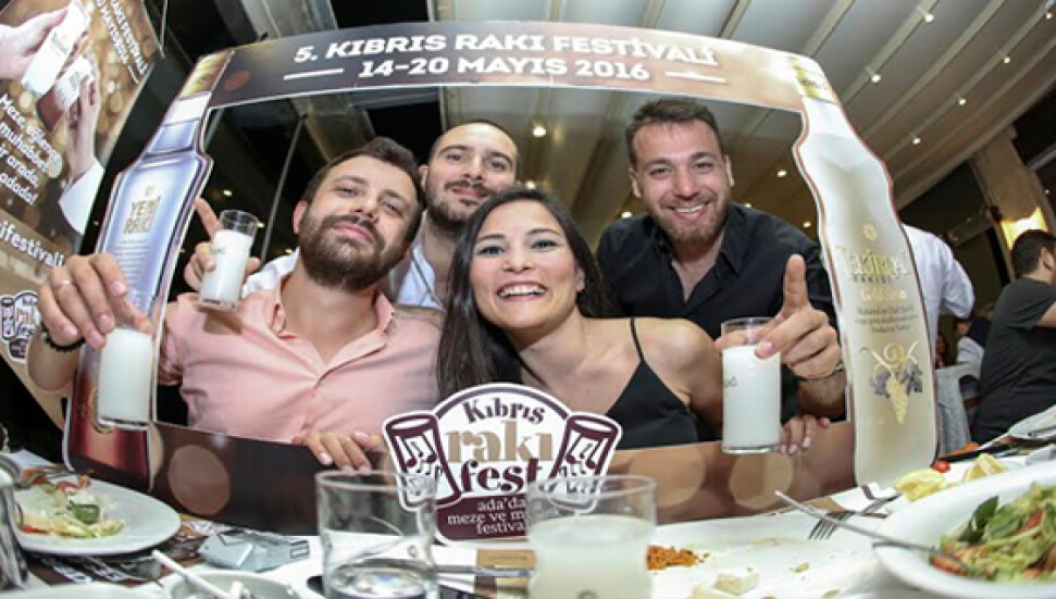 Kıbrıs Rakı Festivali'ne Türkiye'den de yoğun ilgi!