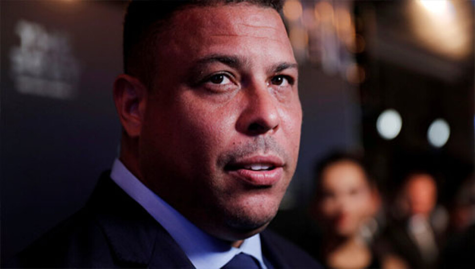 Brezilyalı Ronaldo, Cruzeiro'yu satın aldı