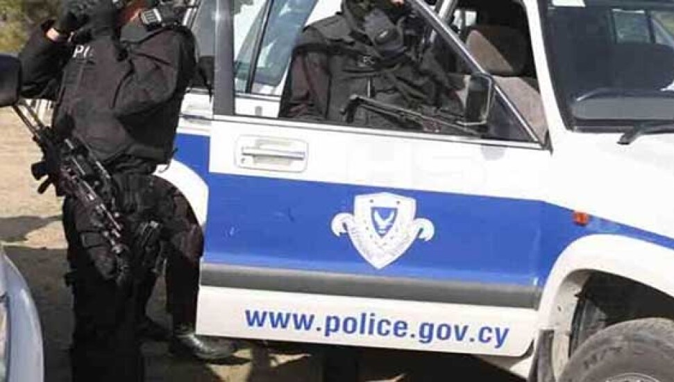 Rum polisi Tatlısu'da tutuklanan 4 kişi hakkında bilgi talep etti