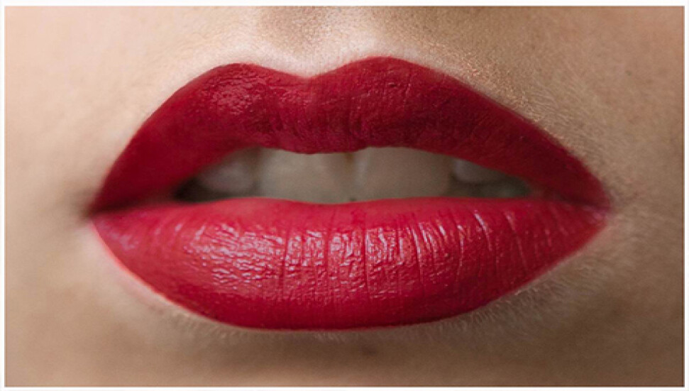 Kırmızı ruj nasıl sürülür?