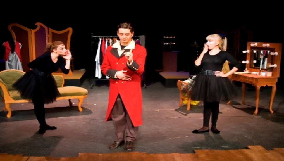 "Savaş İkinci Perdede Çıkacak" oyunu Cumartesi akşamı sahneleniyor