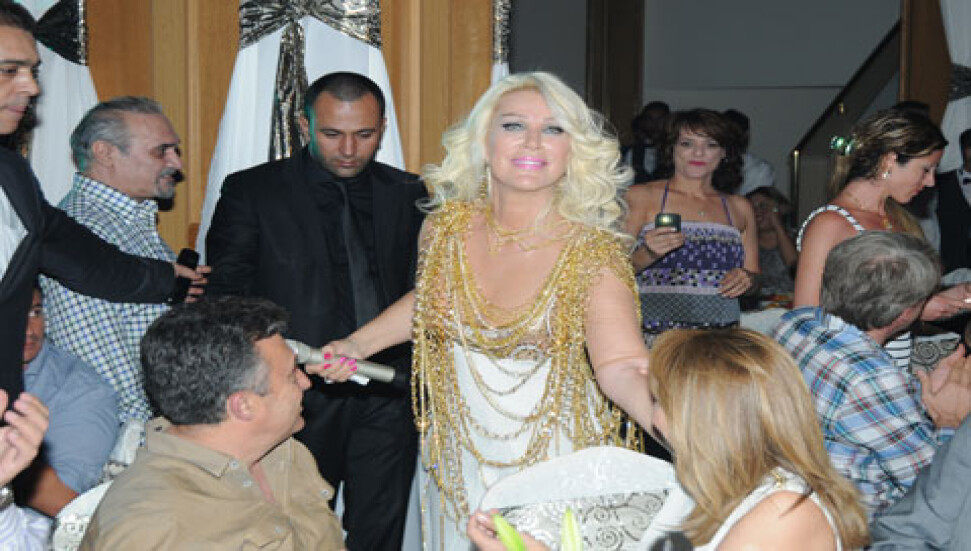 Seda Sayan, konuklarına keyifli bir bayram konseri yaşattı