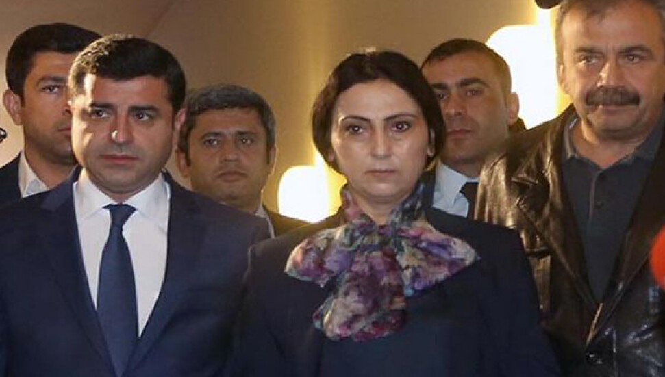 Figen Yüksekdağ ve Selahattin Demirtaş tutuklandı