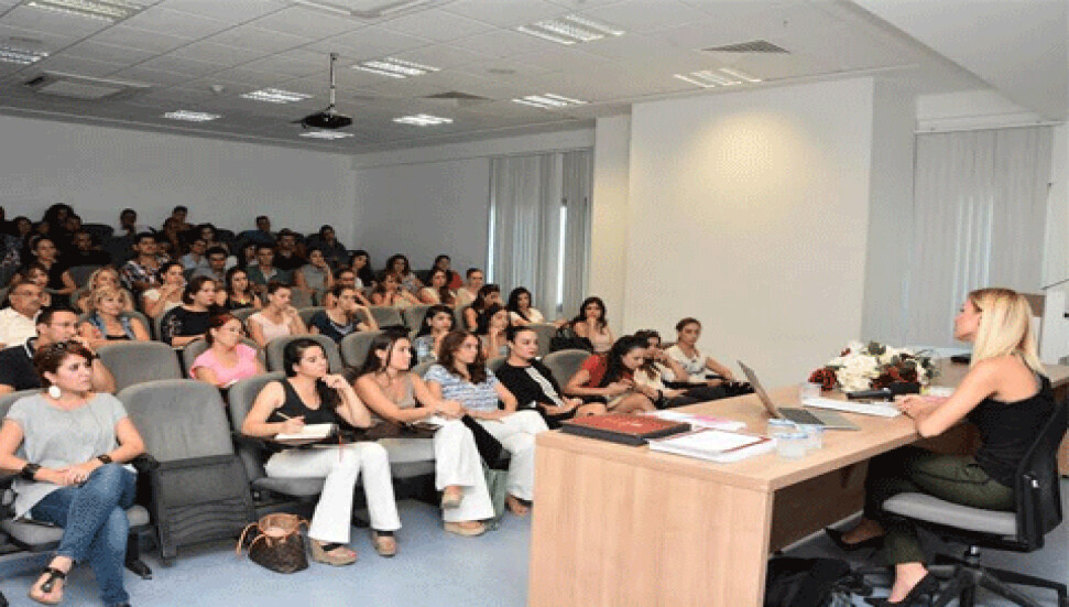 YDÜ Hastanesi toplumu bilinçlendirici seminerler düzenlemeye devam ediyor