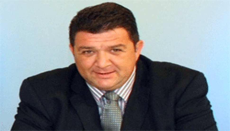 Lefkoşa Kaymakamı'ndan vatandaş olmayan İngilizlere eylem izni yok