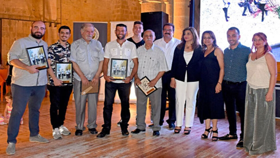Sıla 4ün Garanfil şarkısı işaret diliyle seslendirilerek, klip yapıldı