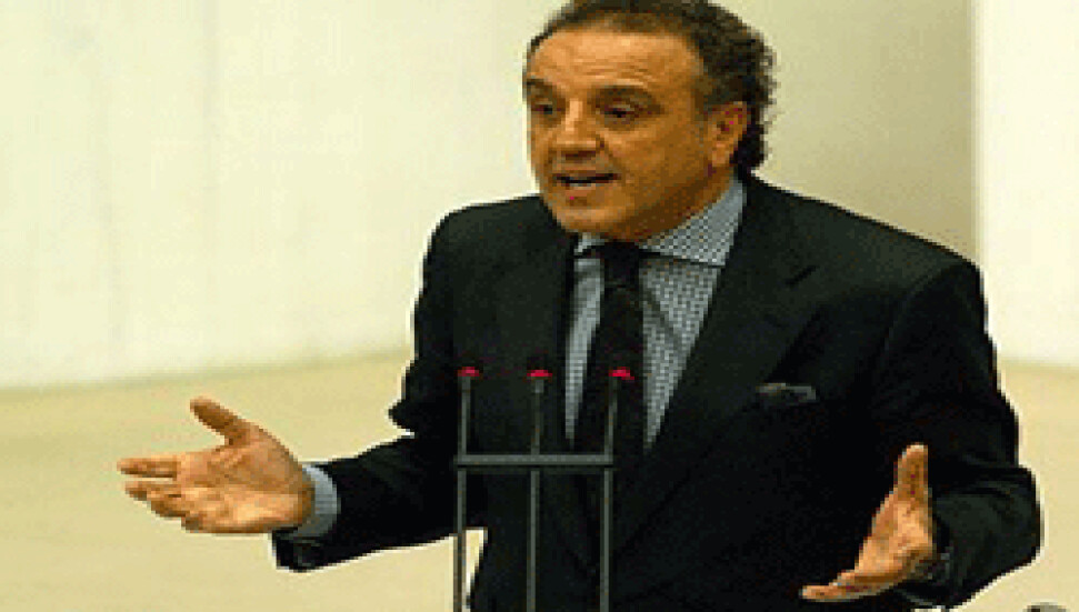 Sırrı Sakık: "Varlığım neden Türk varlığına armağan olsun ki?"