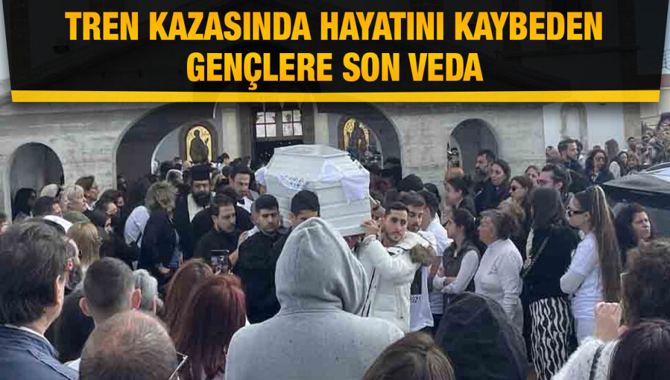 Yunanistan’daki tren kazasında hayatını kaybeden öğrenciler defnedildi