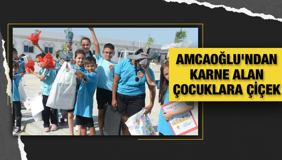 Hüseyin Amcaoğlu, çocuklara karne hediyesi mevsimlik çiçek hediye etti