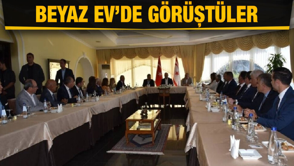 Mevlüt Çavuşoğlu, STÖ’ler ile bir araya geldi