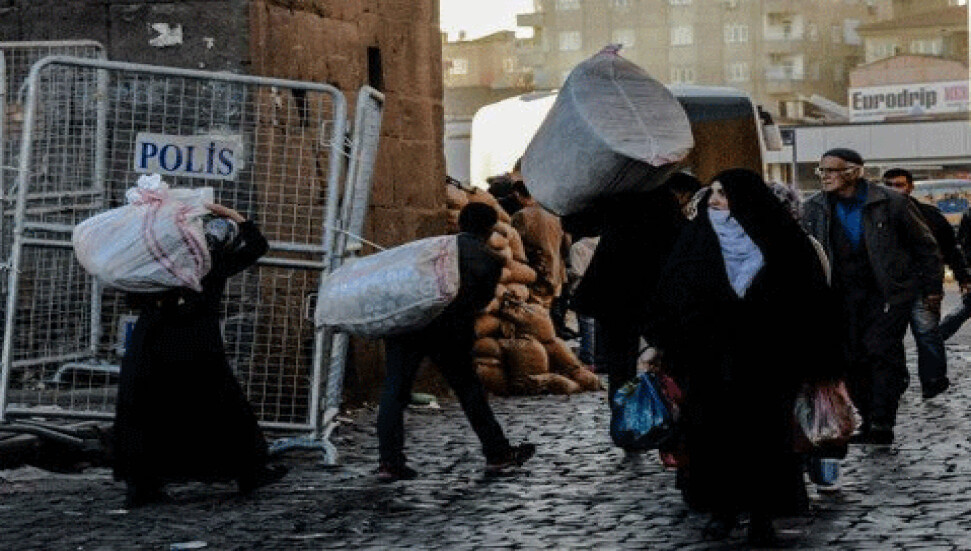 Sur İlçesi Gazi Caddesi'ne 'Kıbrıs Sınırı' benzetmesi!