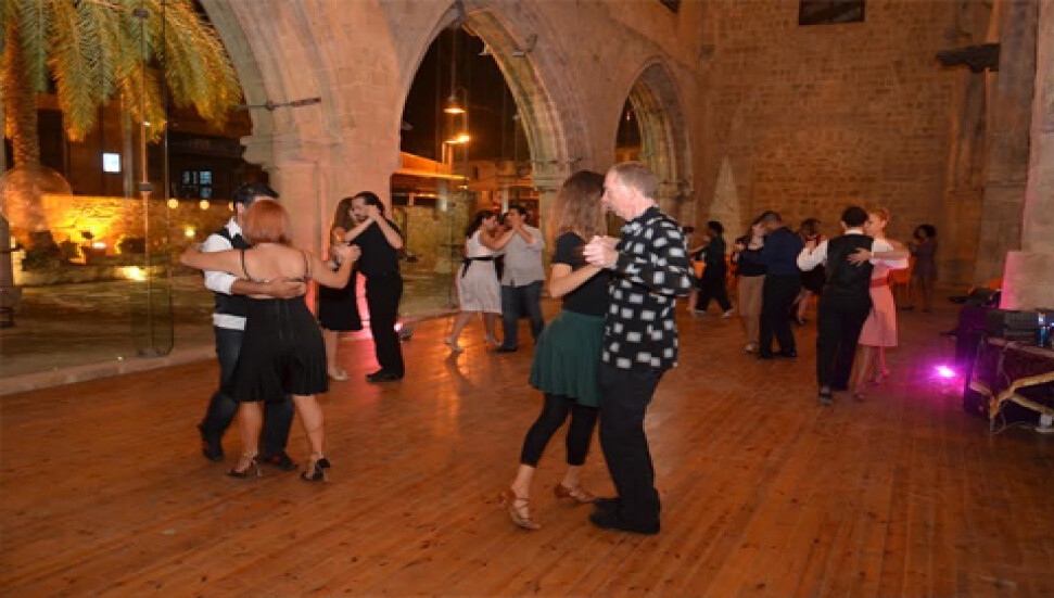 Kıbrıs'ta tango mevsimi