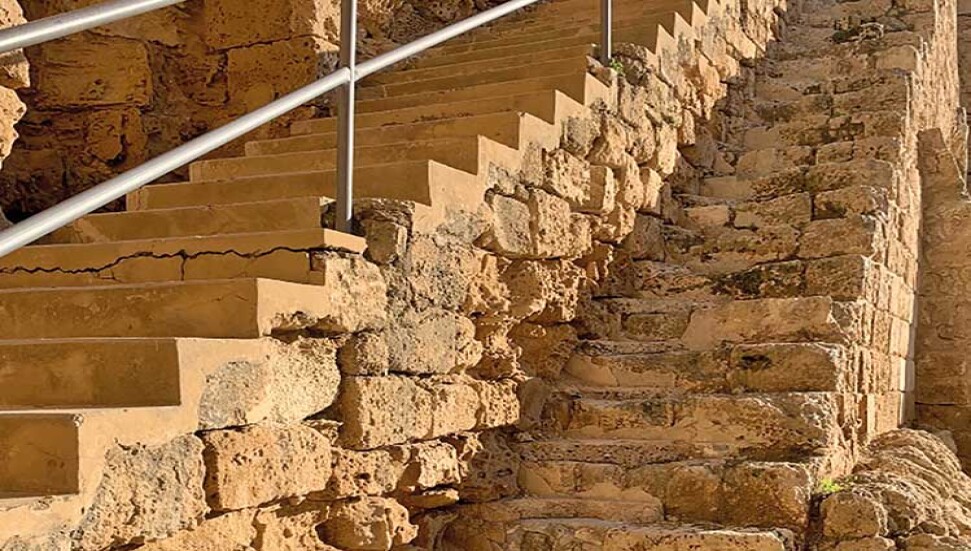 Zamana direnen eserler korunamıyor!