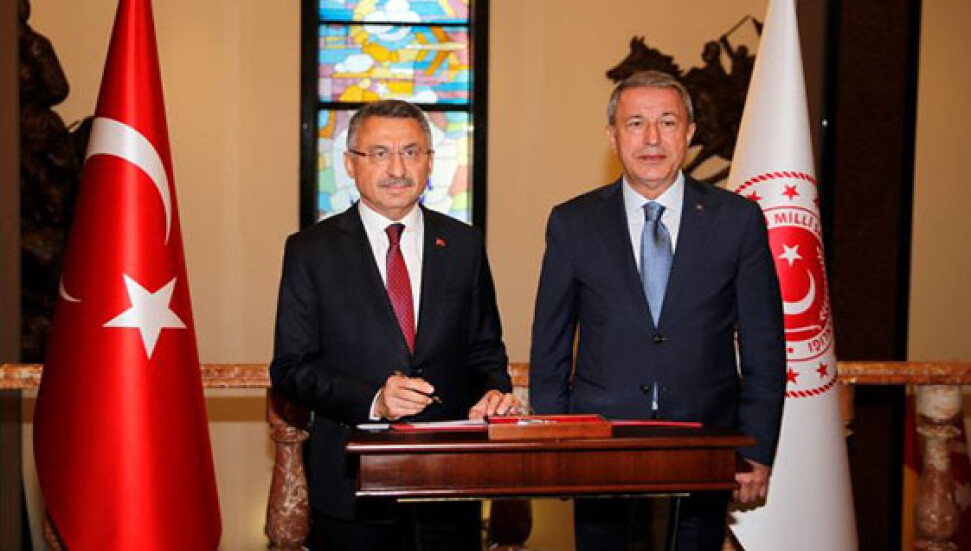 TC Cumhurbaşkanı Yardımcısı Oktay, Bakan Akar'ı ziyaret etti     