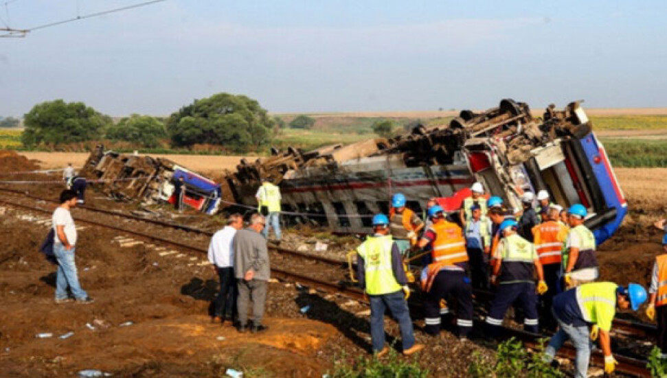 Tekirdağ'daki tren kazasında olay yeri ilk incelemeleri tamamlandı