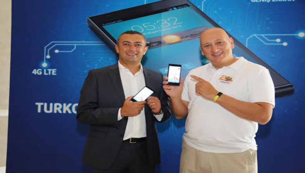 Türkiye'nin operatör markalı ilk 4G destekli telefonu tanıtıldı